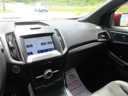 Used 2020 Ford Edge ST w/ Cold Weather Package AWD/4WD image 10