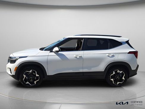 Certified 2024 Kia Seltos EX FWD image 3