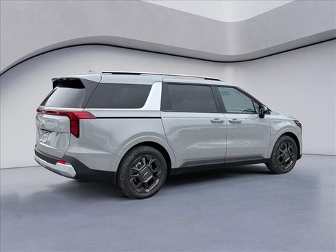 New 2026 Kia Carnival EX image 5