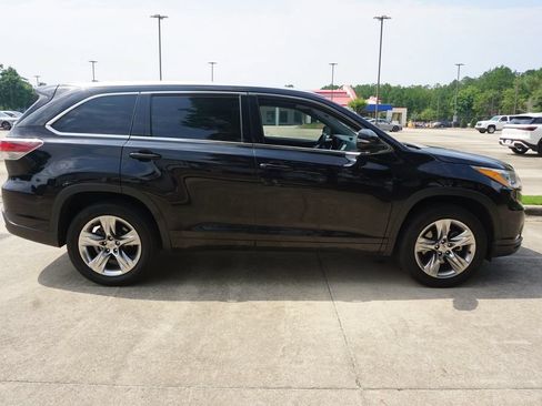 Used 2015 Toyota Highlander Limited w/ Driver Technology Package FWD image 22