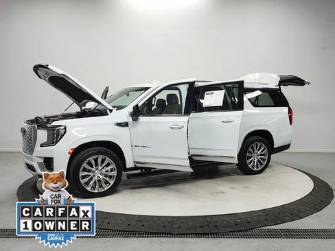 Used 2023 GMC Yukon XL Denali AWD/4WD image 11