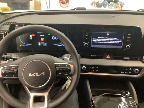 Certified 2023 Kia Sportage LX AWD/4WD image 16