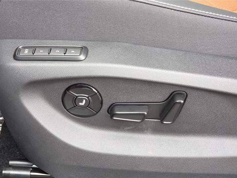 New 2026 Volkswagen Tiguan SEL R-Line AWD/4WD image 15