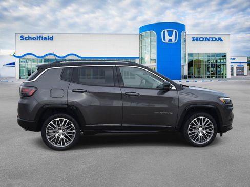 Used 2022 Jeep Compass Limited w/ Elite Group AWD/4WD image 2