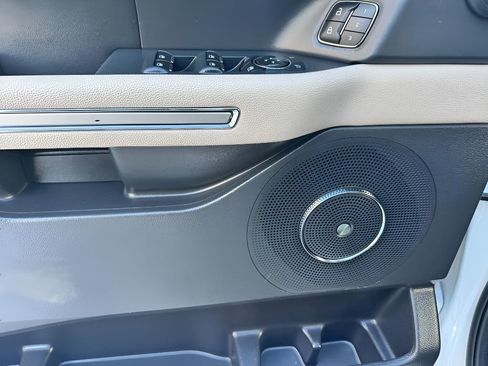 Used 2024 Ford Expedition Limited image 24