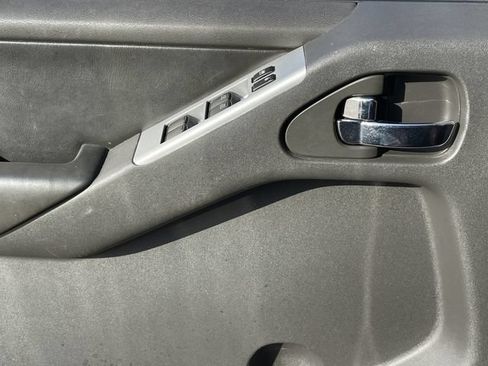 Used 2008 Nissan Pathfinder SE w/ Leather Pkg RWD image 23