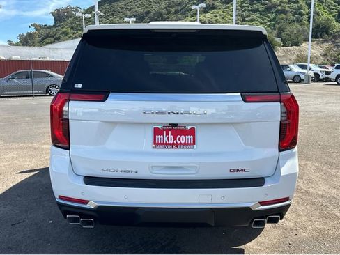 New 2026 GMC Yukon Denali w/ Sun & Power Step Package image 12