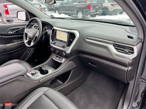 Used 2023 GMC Acadia SLT image 29