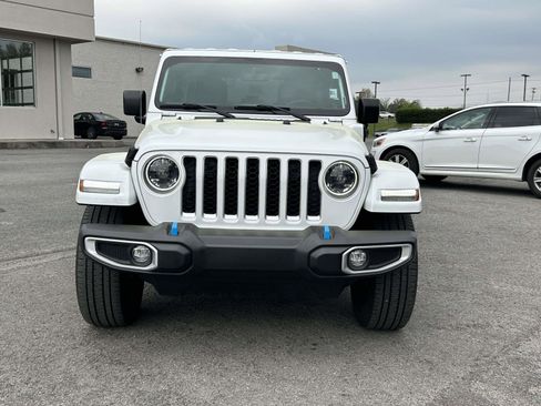 Used 2023 Jeep Wrangler Unlimited Sahara w/ Cold Weather Group AWD/4WD image 8