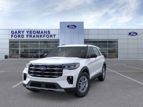 New 2026 Ford Explorer Active image 2