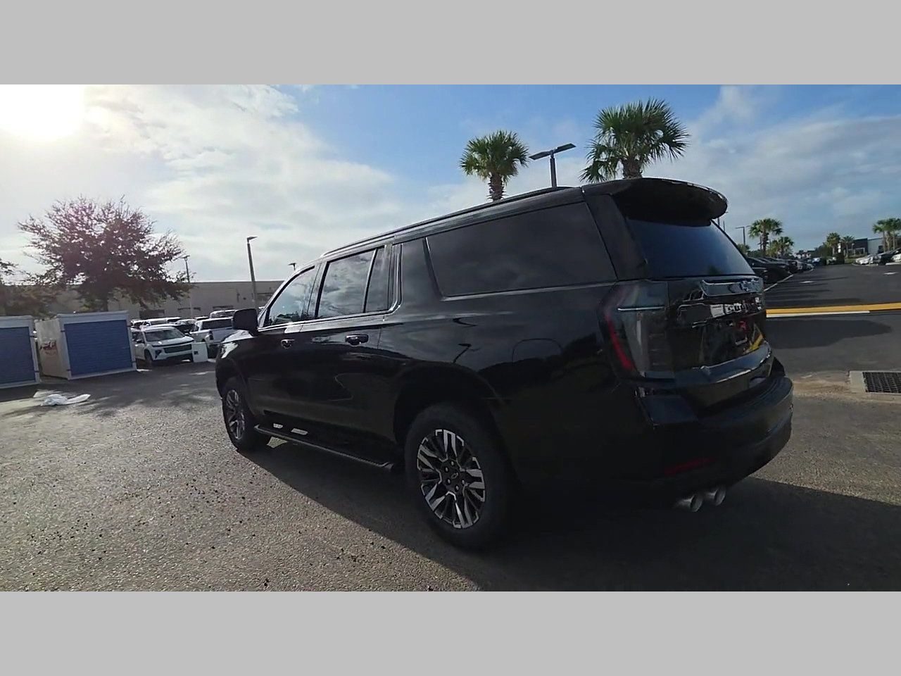 New 2026 Chevrolet Suburban Z71 w/ Z71 Off-Road Package AWD/4WD image 23