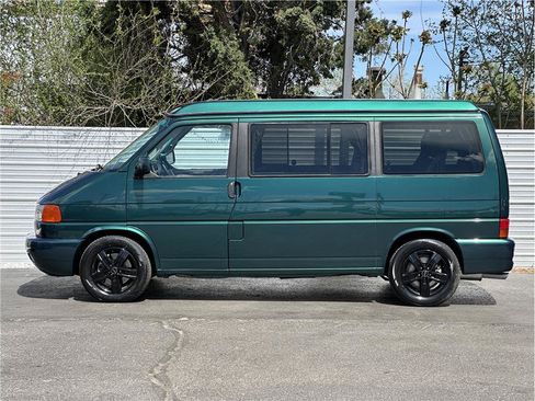 Used 2003 Volkswagen Eurovan MV FWD image 13