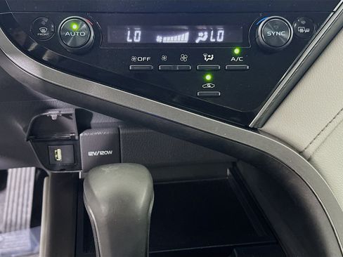 Used 2023 Toyota Camry SE FWD image 22