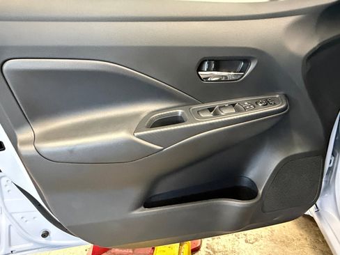 Used 2025 Nissan Versa SV w/ Trunk Package FWD image 25