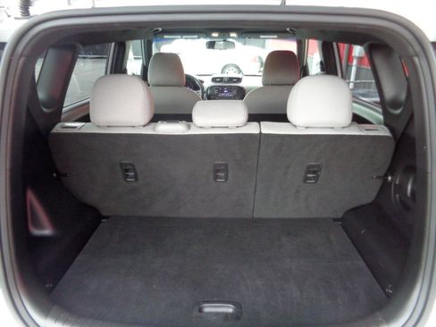 Used 2018 Kia Soul FWD image 9