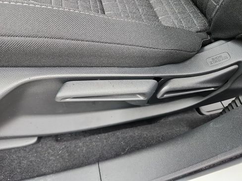 New 2026 Honda HR-V LX image 26