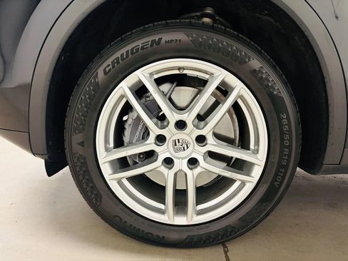 Used 2016 Porsche Cayenne AWD/4WD image 22