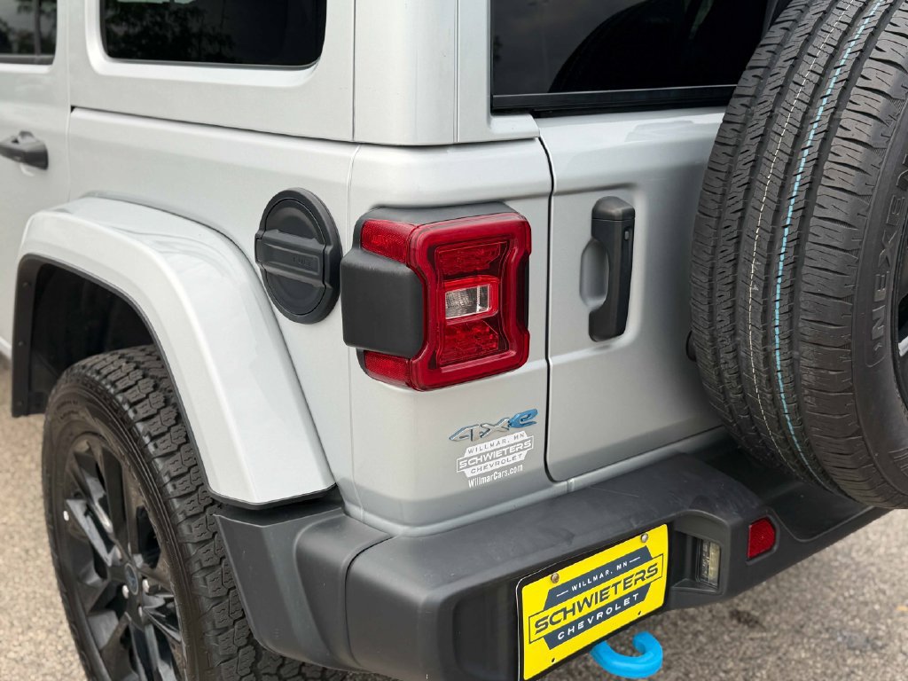Used 2024 Jeep Wrangler Unlimited Sahara AWD/4WD image 10