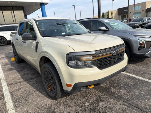 Used 2024 Ford Maverick Tremor w/ Tremor Off-Road Package AWD/4WD image 3