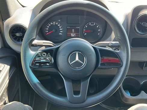 Used 2022 Mercedes-Benz Sprinter 2500 image 29
