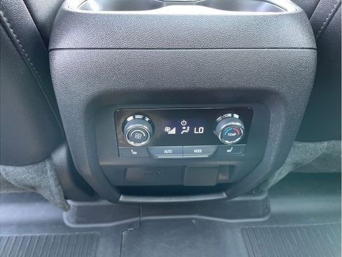 Used 2026 Chevrolet Traverse High Country w/ LPO, Floor Liner Package AWD/4WD image 12