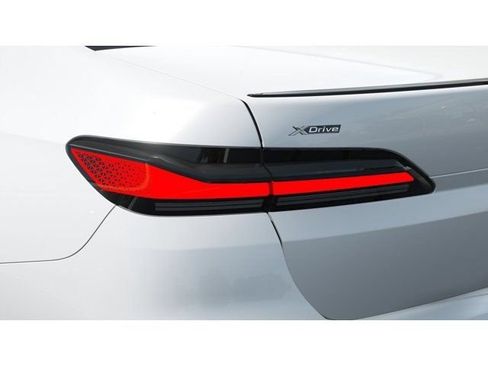 New 2026 BMW 740i xDrive AWD/4WD image 8
