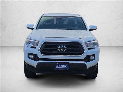 Used 2022 Toyota Tacoma SR5 RWD image 2