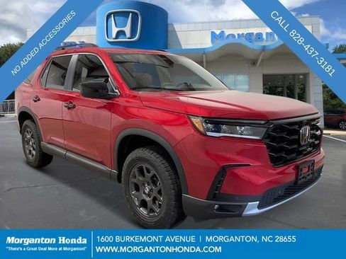 New 2025 Honda Pilot TrailSport image 11