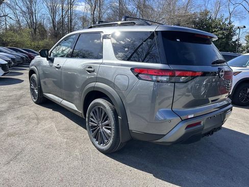 New 2026 Nissan Pathfinder SL w/ SL Premium Package AWD/4WD image 5
