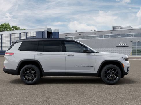 New 2025 Jeep Grand Cherokee L Limited AWD/4WD image 21