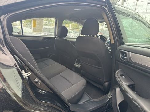 Used 2019 Subaru Legacy 2.5i Premium AWD/4WD image 4