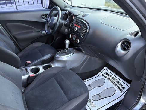 Used 2012 Nissan Juke SV w/ Interior Illumination Pkg image 18