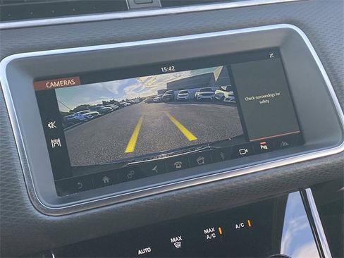 Used 2020 Land Rover Range Rover Evoque S image 15