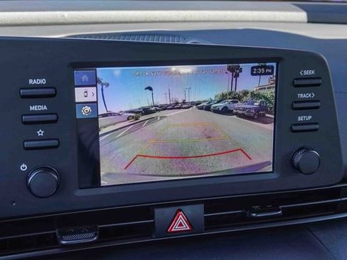 Certified 2025 Hyundai Elantra Sport image 22