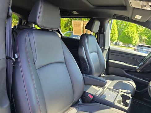 Used 2025 Honda Odyssey Sport-L image 11