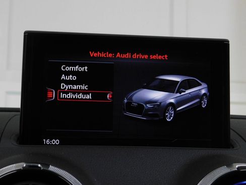Used 2018 Audi RS 3 AWD/4WD image 38