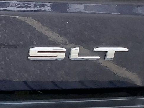 Used 2023 GMC Sierra 1500 SLT image 9