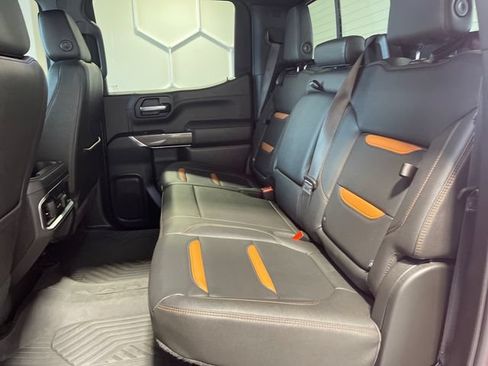 Used 2022 GMC Sierra 1500 AT4 w/ AT4 Premium Package AWD/4WD image 18