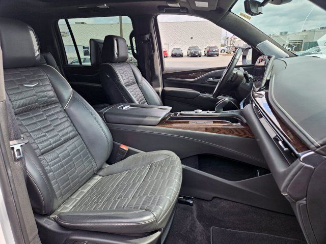 Certified 2023 Cadillac Escalade ESV Sport Platinum w/ LPO, ONYX Package AWD/4WD image 20