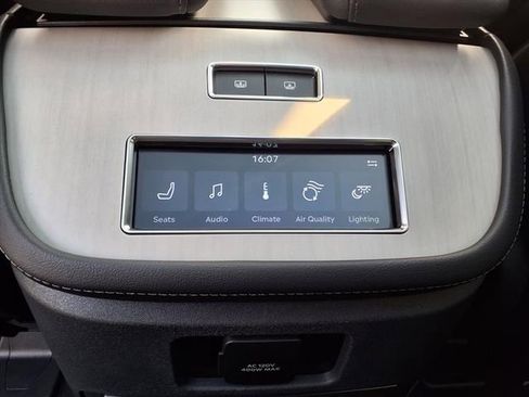 New 2025 Lincoln Navigator L Reserve image 11