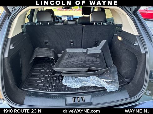 Certified 2023 Lincoln Corsair AWD w/ Rear Removable Package Tray image 7