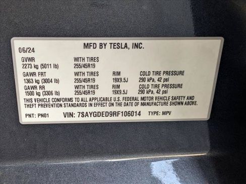 Used 2024 Tesla Model Y Long Range RWD image 27
