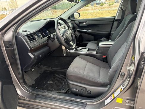 Used 2017 Toyota Camry LE image 13