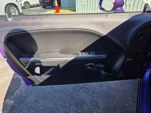 Used 2016 Dodge Challenger SRT Hellcat image 25