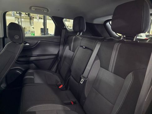 Used 2025 Chevrolet Blazer LT w/ Convenience Package FWD image 14