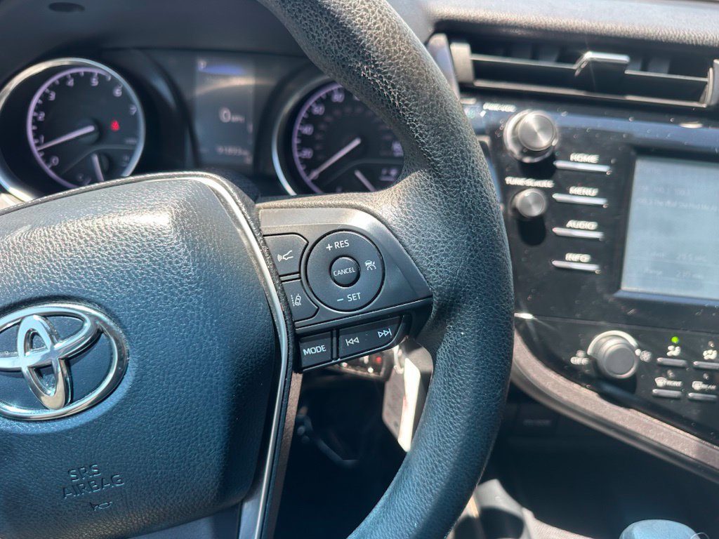 Used 2018 Toyota Camry LE FWD image 23