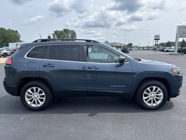 Used 2022 Jeep Cherokee Latitude AWD/4WD image 8