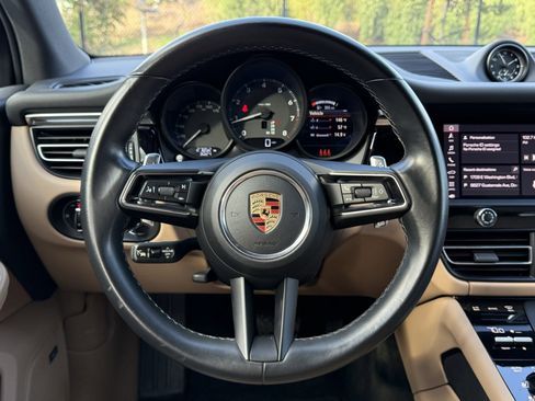 Used 2024 Porsche Macan image 15
