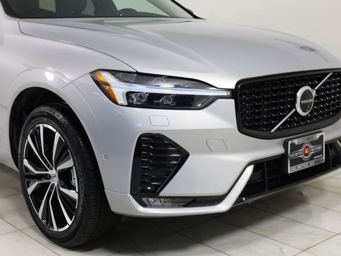 Used 2025 Volvo XC60 B5 Plus AWD/4WD image 38