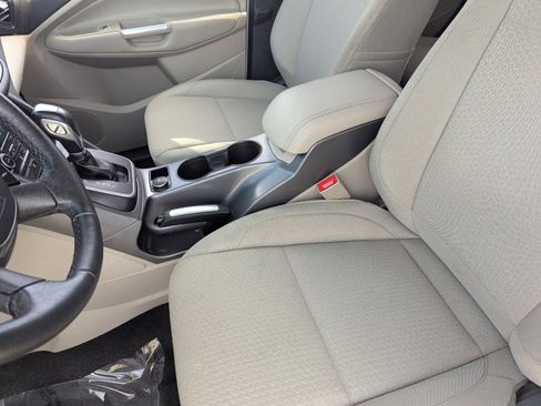 Used 2017 Ford C-MAX SE w/ Cargo Management Package image 18